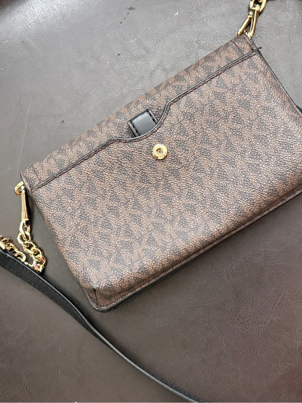 Micheal Kors purse